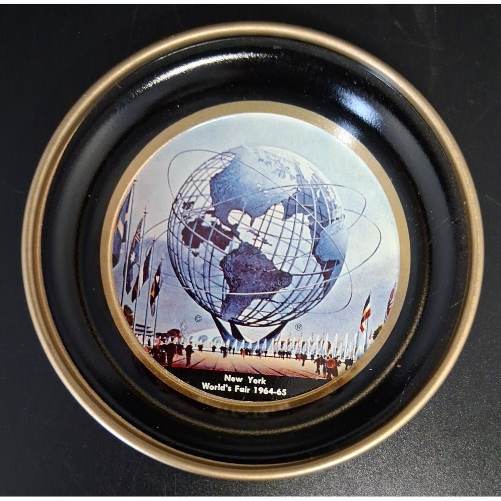 1964-65 New York World's Fair Souvenir Plate - Unisphere Design‎